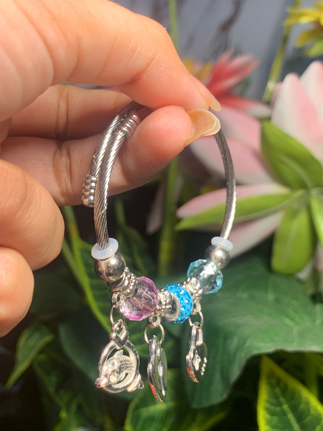 Shinoraa Elegant Women’s Bracelet – Minimal, Stylish & Lightweight Jewelry - 4